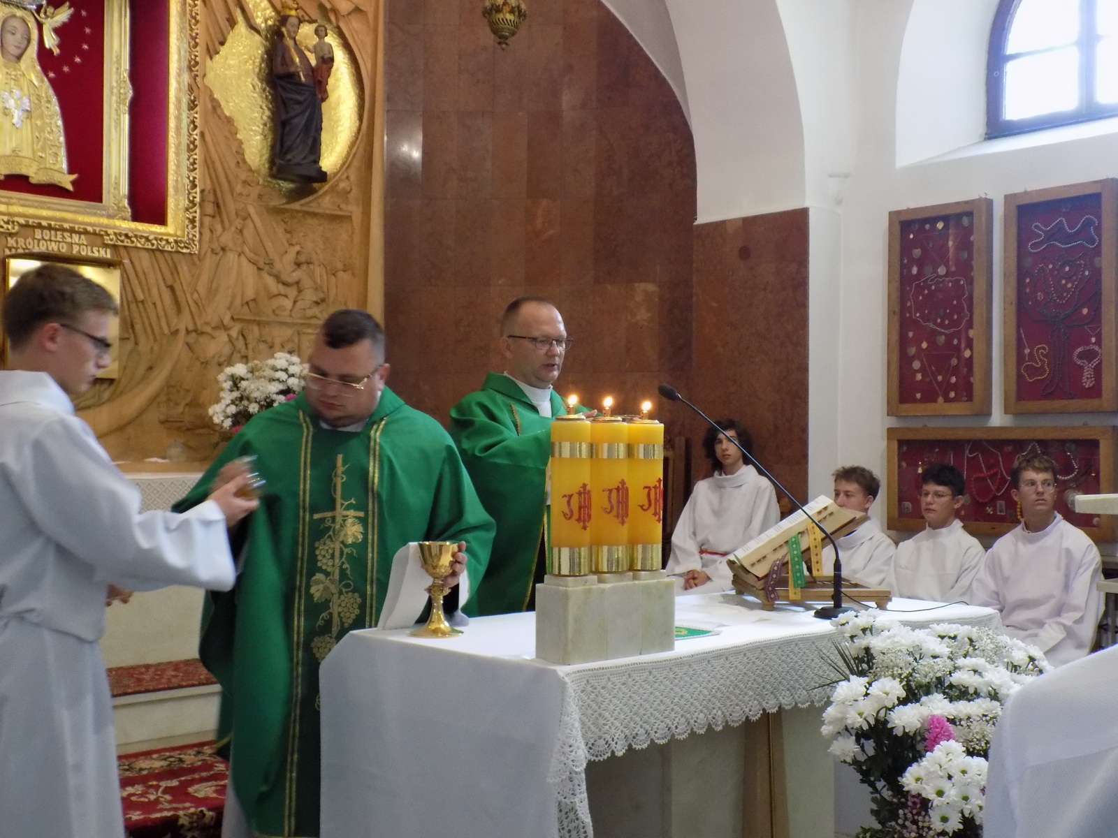 Zdjęcie Rozp roku 2025-2026 (12)75679c34-1ecc-4231-aa8f-8b2fbec67e4d.JPG w galerii Uroczyste rozpoczęcie roku szkolnego 2025/2026